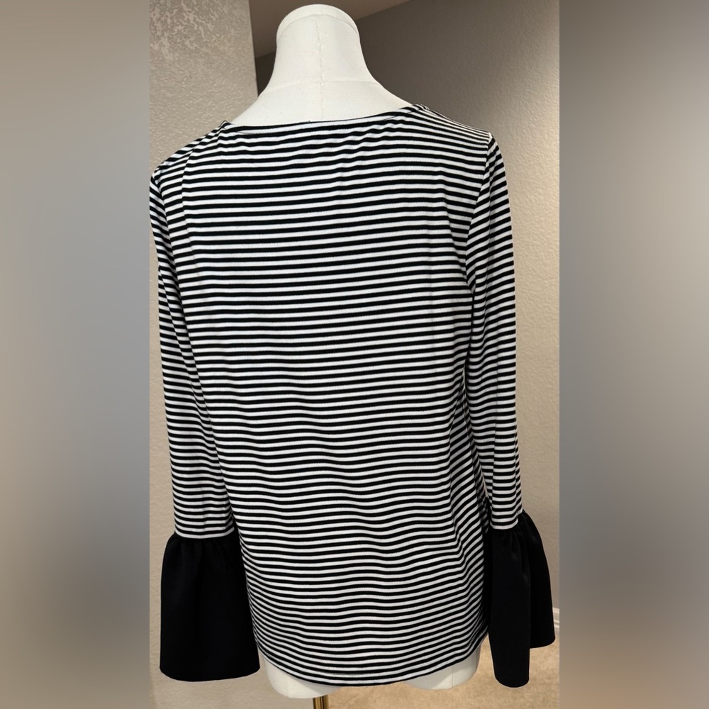 NWOT Beach Lunch Lounge Collection Sloane Bell Sleeve Black & White Striped Top - Picture 7 of 9